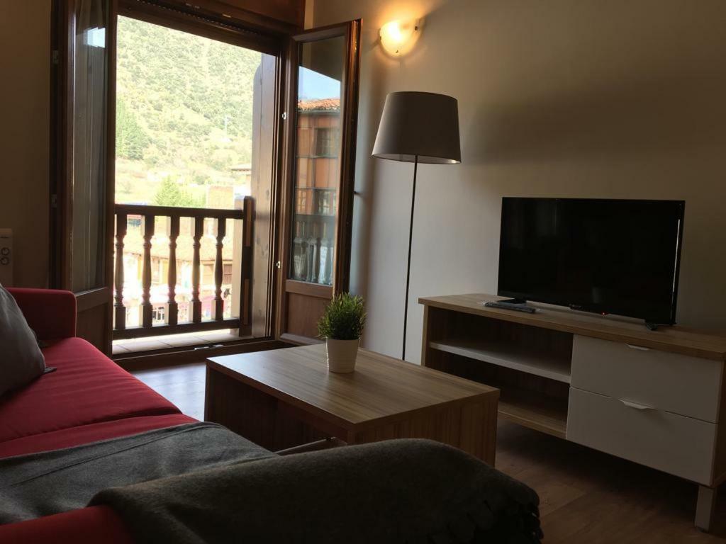 Apartamentos La Solana Potes Buitenkant foto