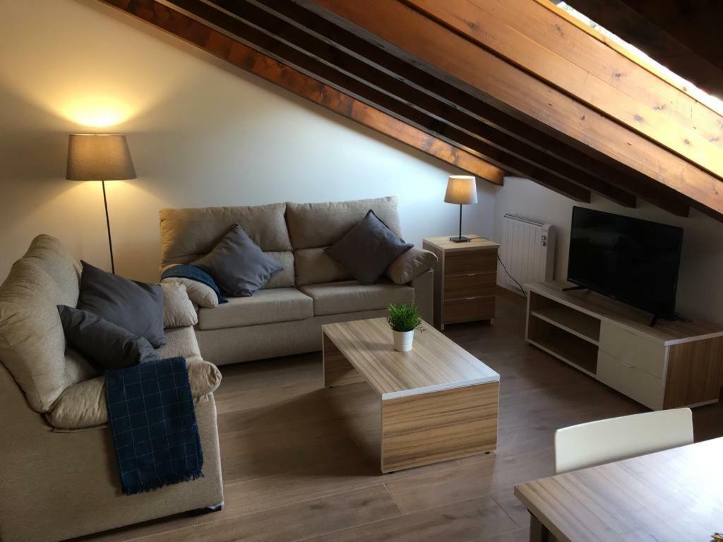 Apartamentos La Solana Potes Buitenkant foto